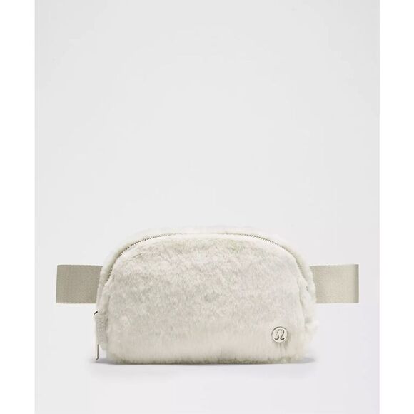 lululemon athletica Handbags - Everywhere Belt Bag  Plush Fleece